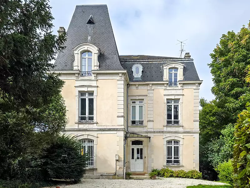 Maison, 254 m²