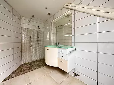 Immeuble, 170 m²