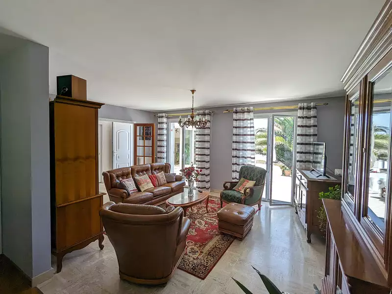 Maison, 166 m²