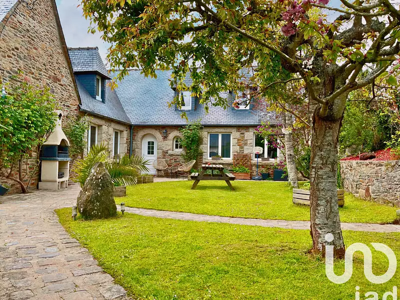 Maison, 196 m²