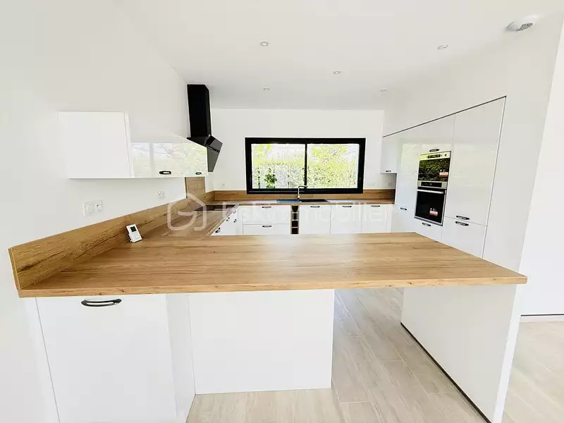 Maison, 162 m²