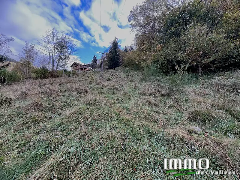 Terrain, 1 337 m²