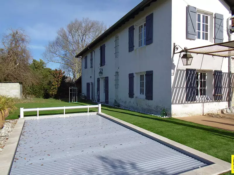 Maison, 200 m²
