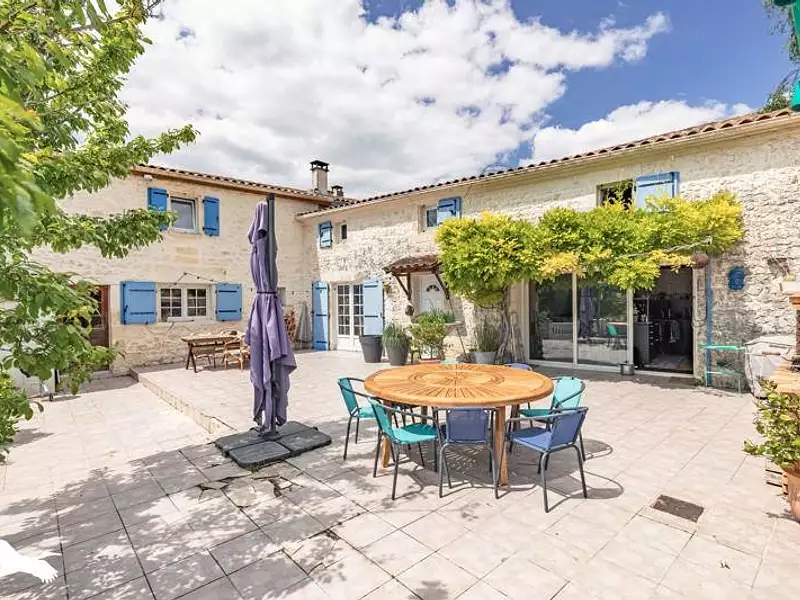 Maison, 270 m²