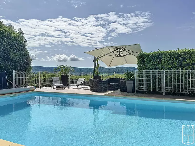 Maison, 204 m²