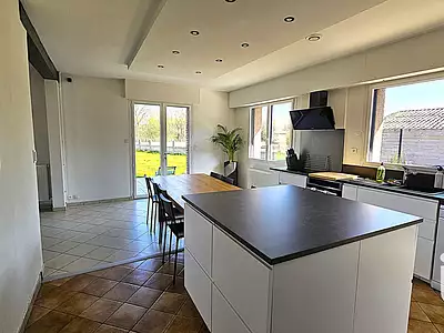 Maison, 253 m²