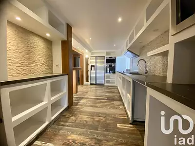 Maison, 250 m²