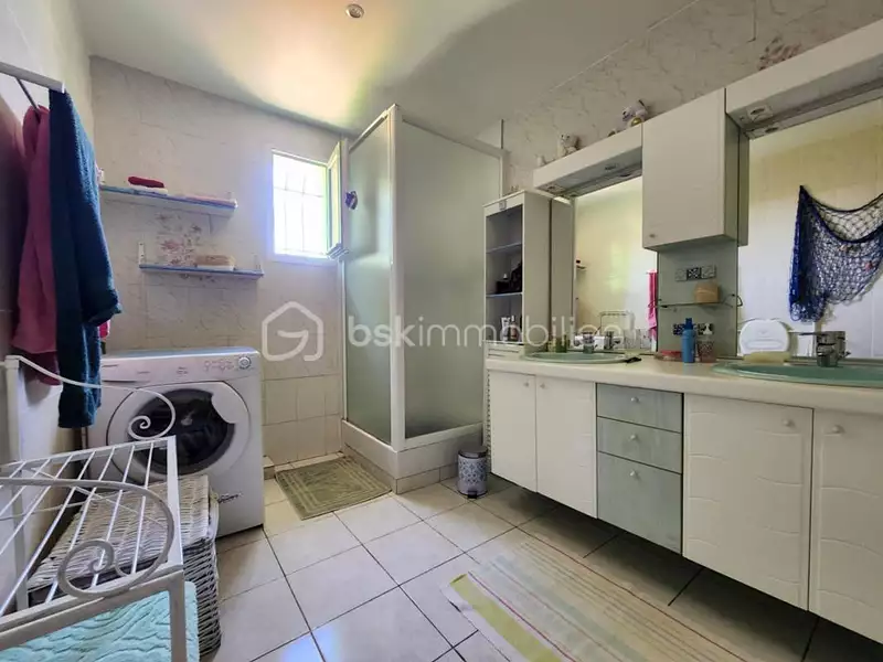 Maison, 163 m²