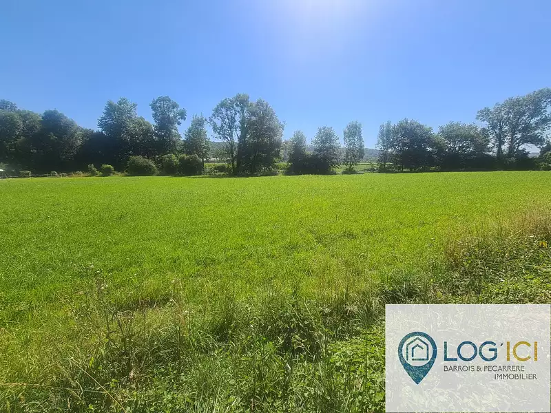 Terrain, 1 620 m²