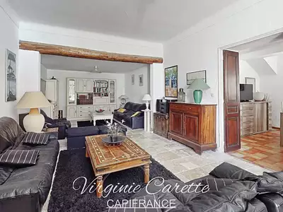 Maison, 233 m²