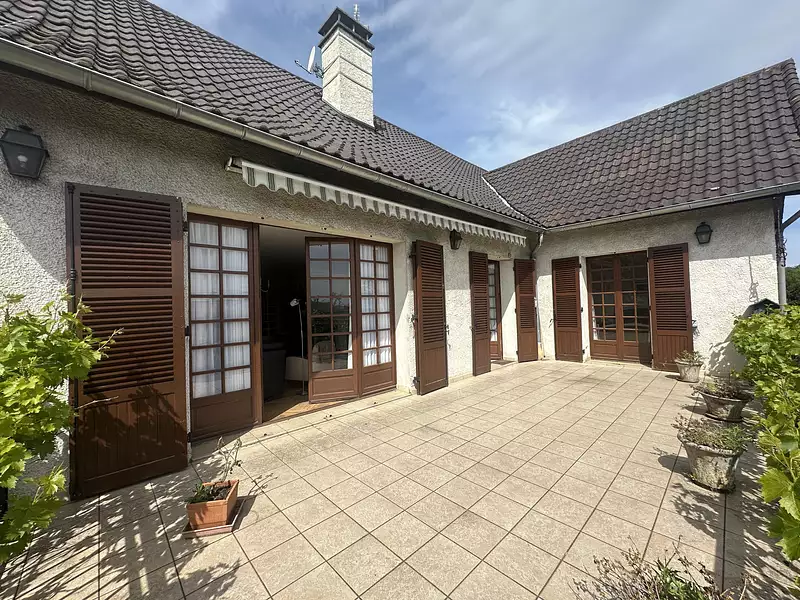 Maison, 280 m²