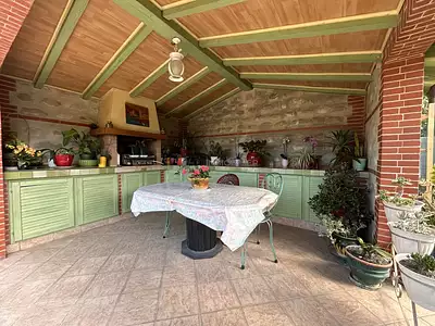 Maison, 235 m²