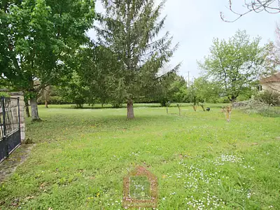 Terrain, 2 100 m²