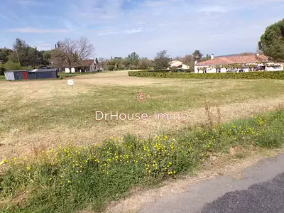 Terrain, 663 m²