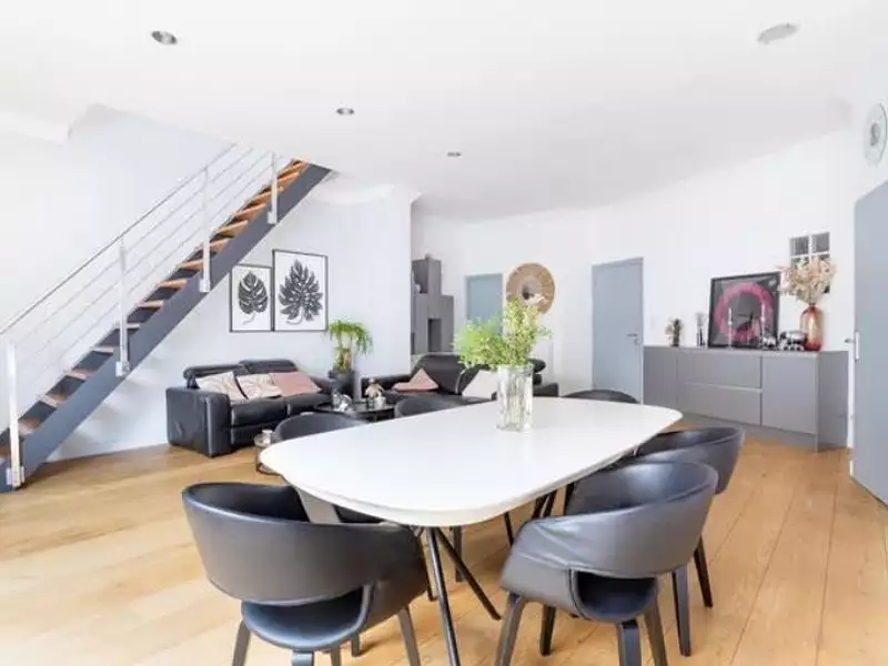 Immeuble, 335 m²