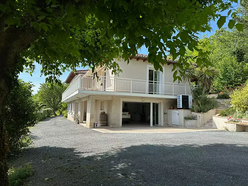 Maison, 220 m²