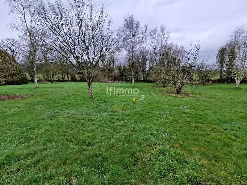 Terrain, 1 627 m²