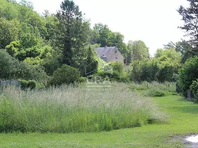 Terrain, 647 m²