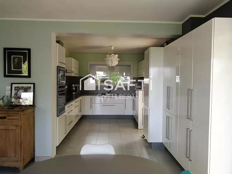 Maison, 200 m²