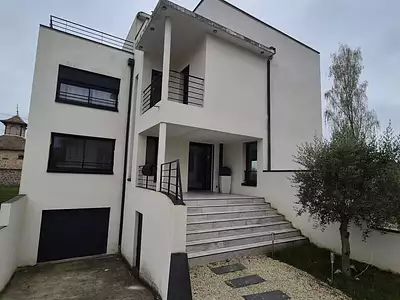 Maison, 250 m²