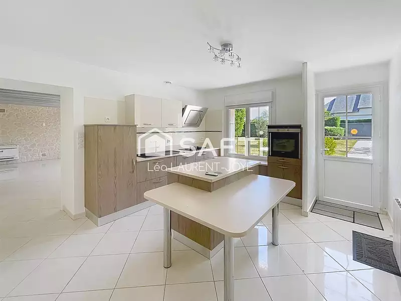 Maison, 240 m²