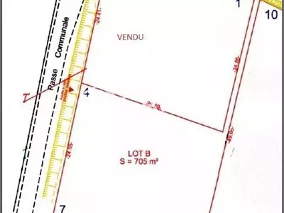 Terrain, 705 m²