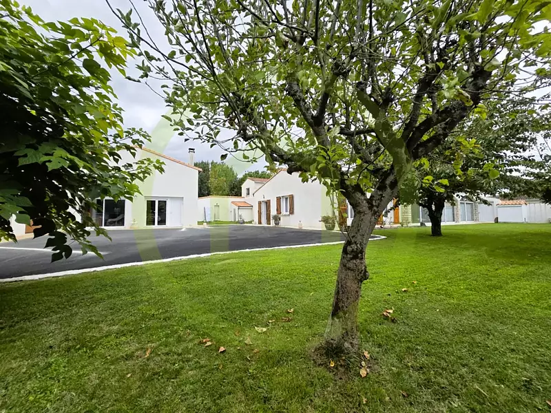 Maison, 232 m²
