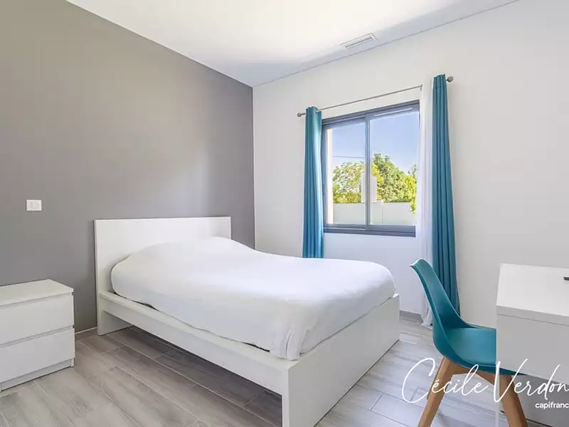 Maison, 281 m²