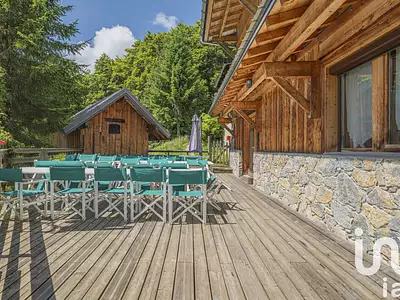 Maison, 377 m²
