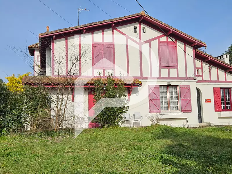 Maison, 220 m²