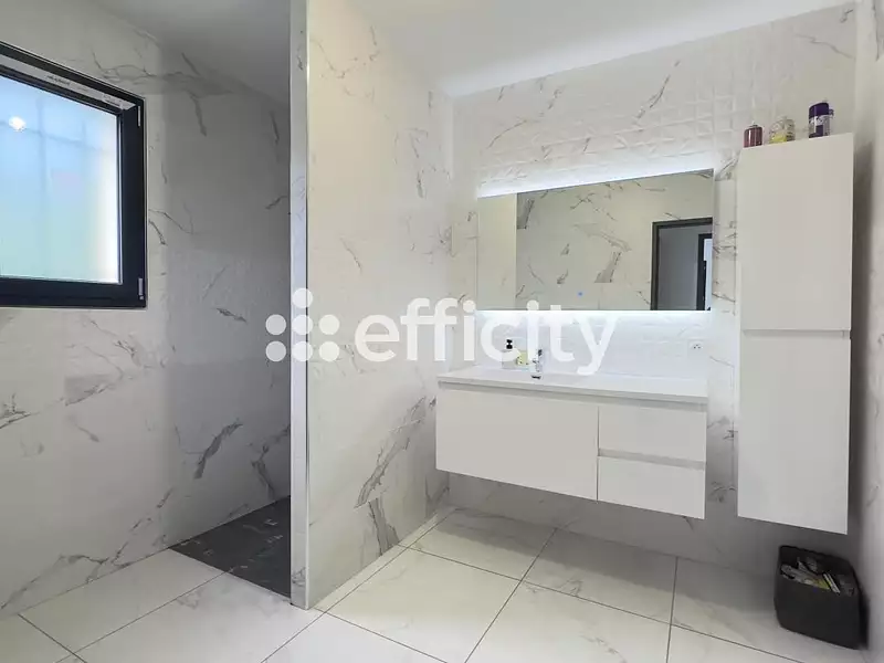 Maison, 92 m²