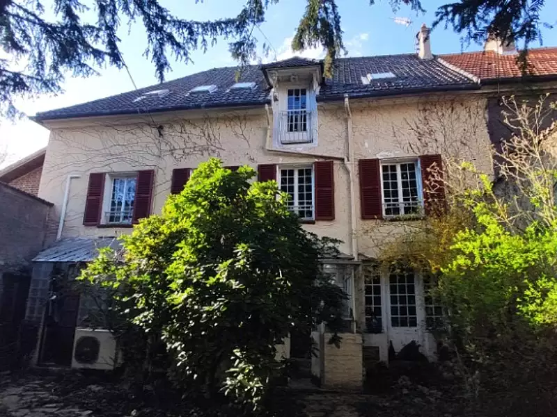 Maison, 220 m²
