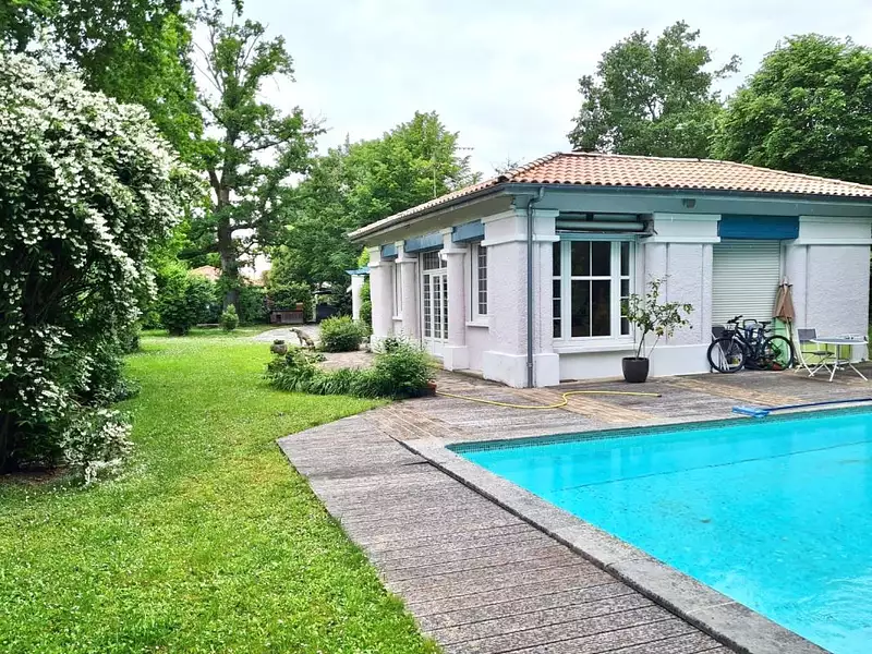 Maison, 204 m²