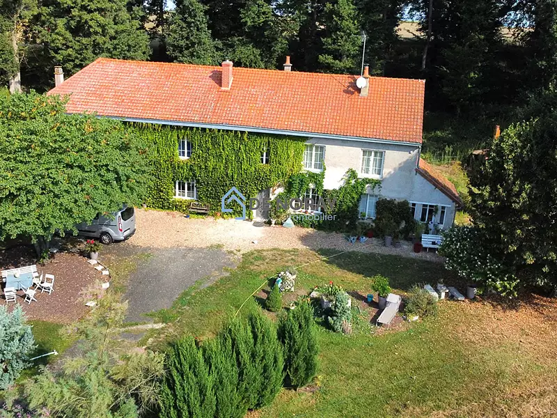 Maison, 228 m²