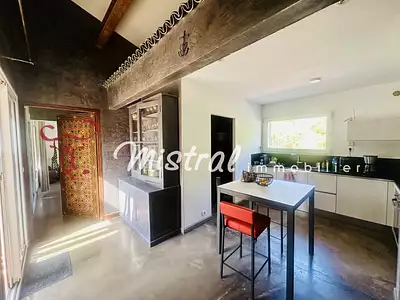 Maison, 240 m²