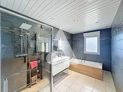 Maison, 180 m²