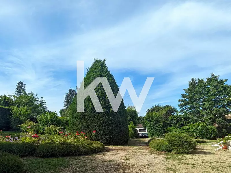 Maison, 210 m²