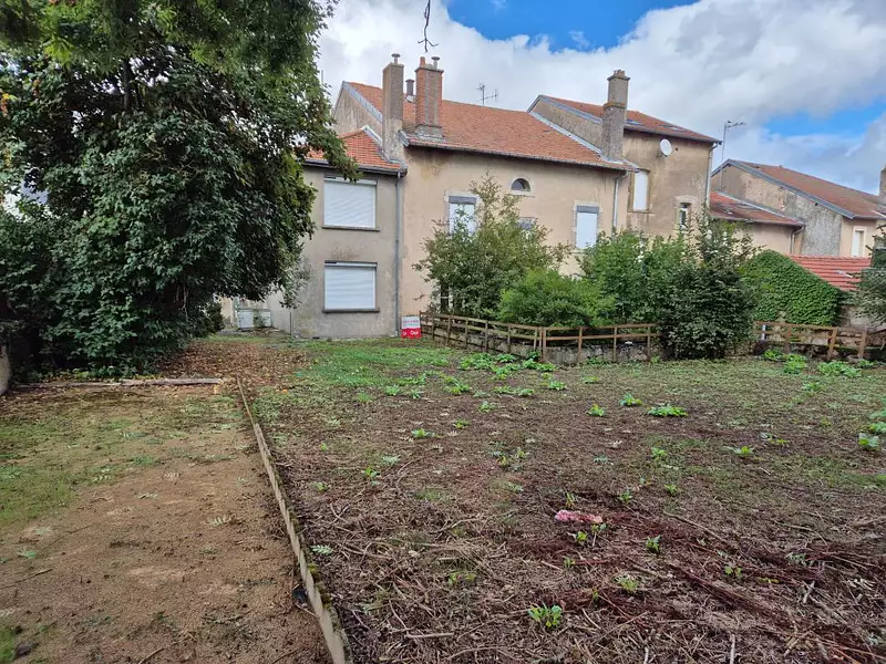 Maison, 240 m²