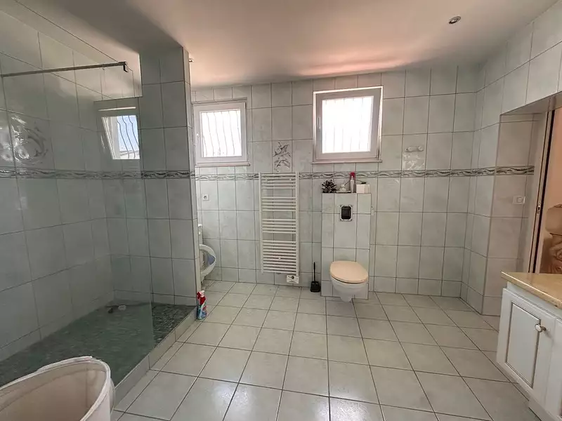 Maison, 250 m²