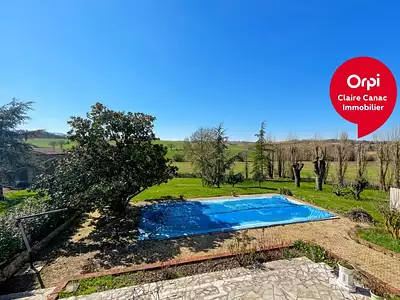 Maison, 245 m²