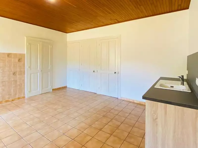 Maison, 196 m²