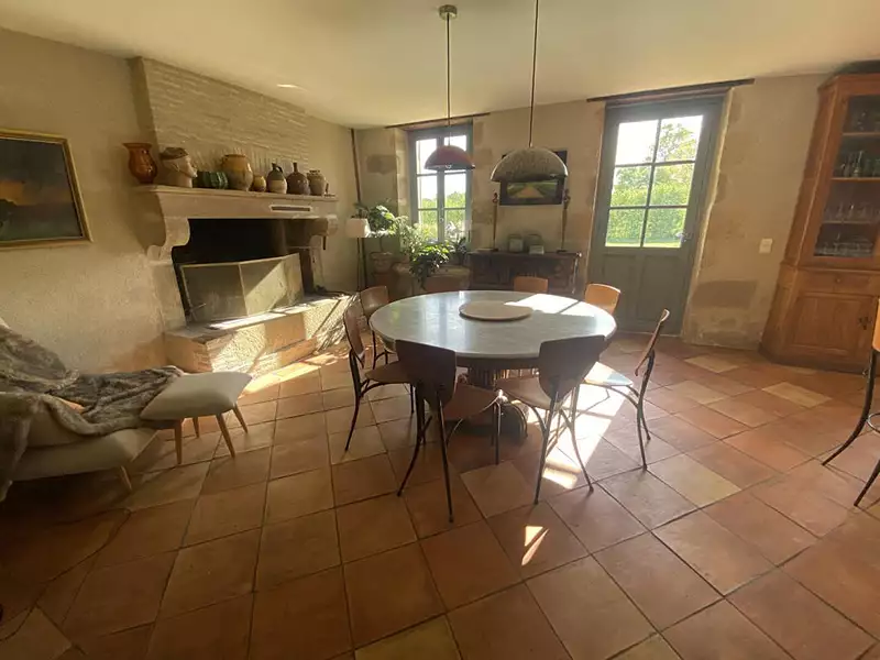 Maison, 235 m²