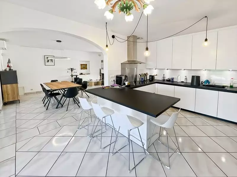 Maison, 205 m²