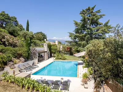 Maison, 235 m²