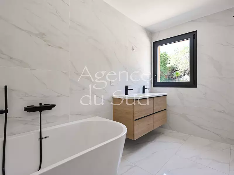 Maison, 180 m²