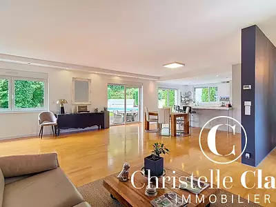 Maison, 270 m²