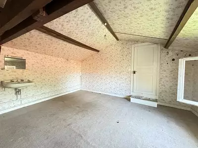Maison, 1 023 m²