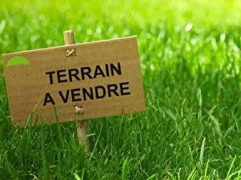 Terrain, 898 m²