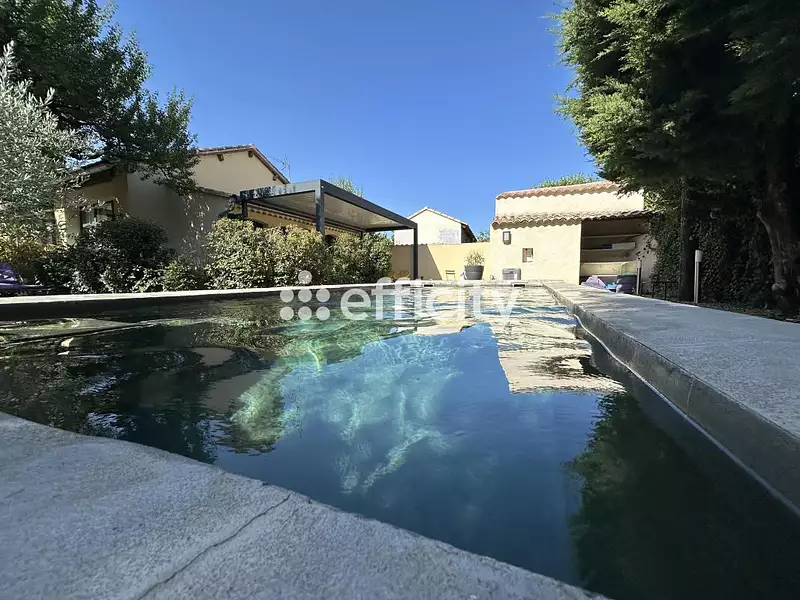 Maison, 254 m²