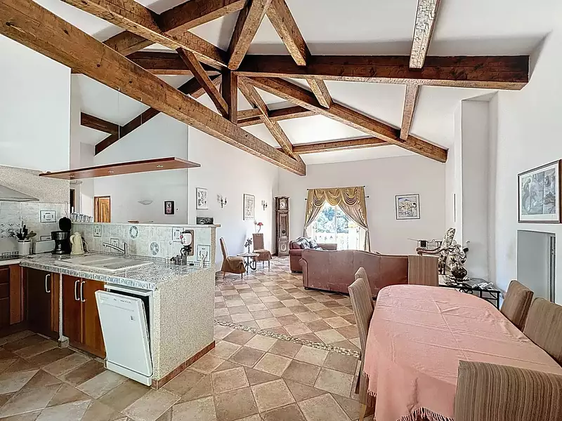 Maison, 330 m²